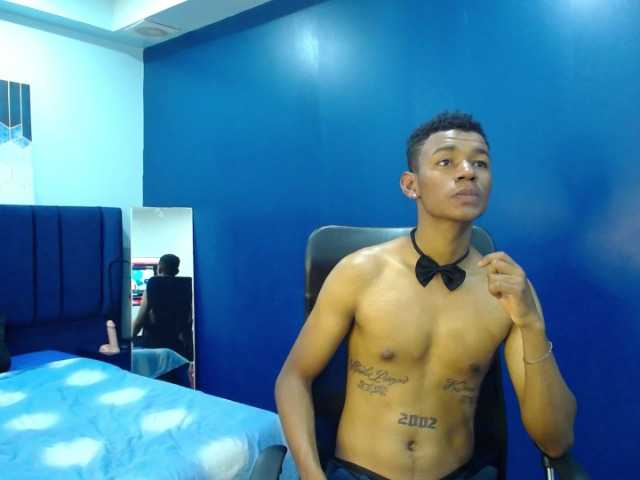 Live sex webcam photo for Anthony-Marcelo #276313063