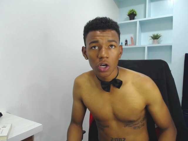 Live sex webcam photo for Anthony-Marcelo #276385410