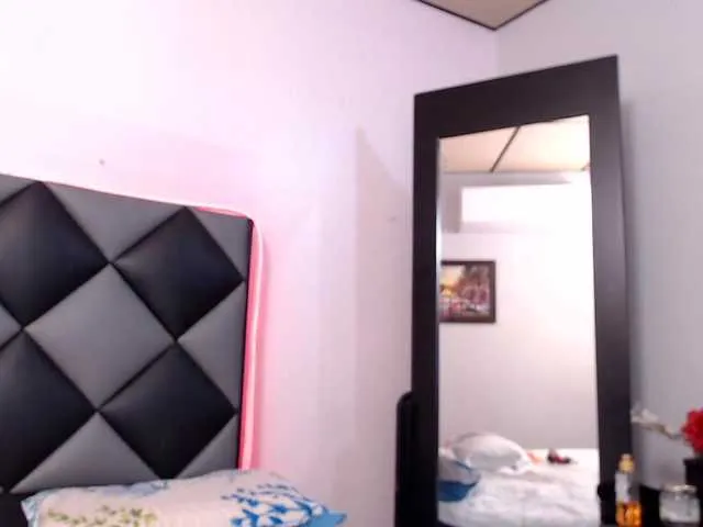 Live sex webcam photo for Antollahot #274548778