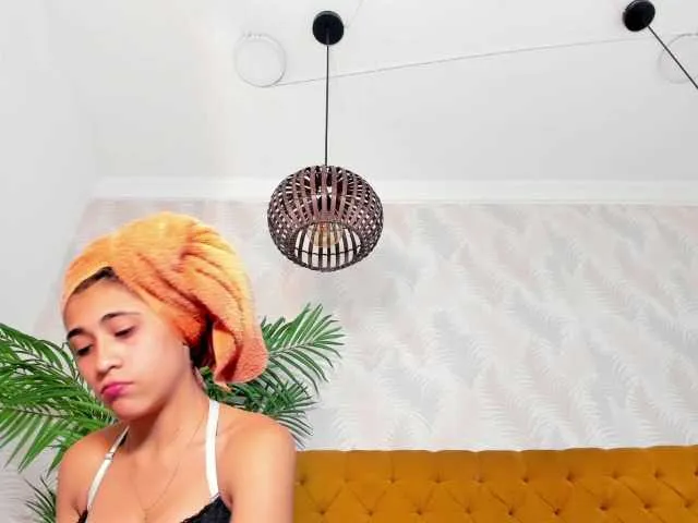 Live sex webcam photo for Antonella-Moore #276170529