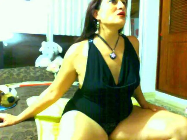 Live sex webcam photo for Antonella-mature1 #275643759