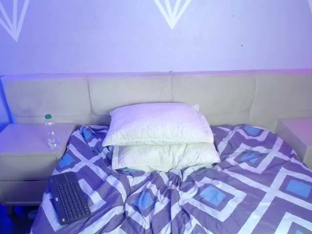 Live sex webcam photo for Antonella-z #274427096