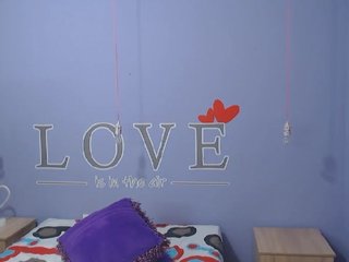 Live sex webcam photo for AntonellaGray #159546204