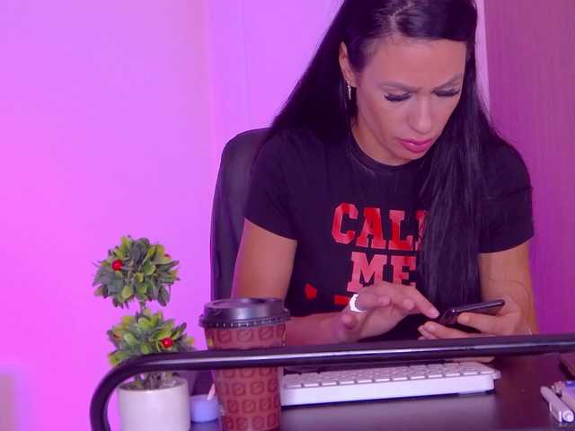 Live sex webcam photo for Antoniagold #276517039