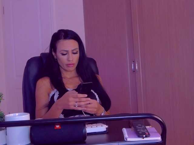 Live sex webcam photo for Antoniagold #276530852