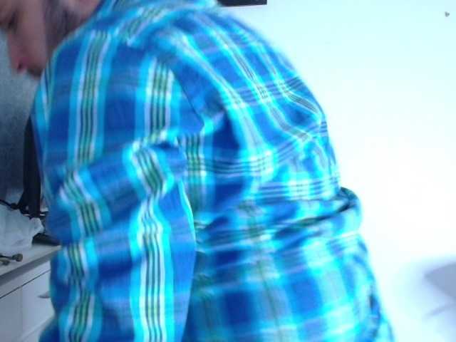 Live sex webcam photo for AntonioAndAntonella #276215868