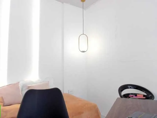 Live sex webcam photo for Anuska-12 #290449757