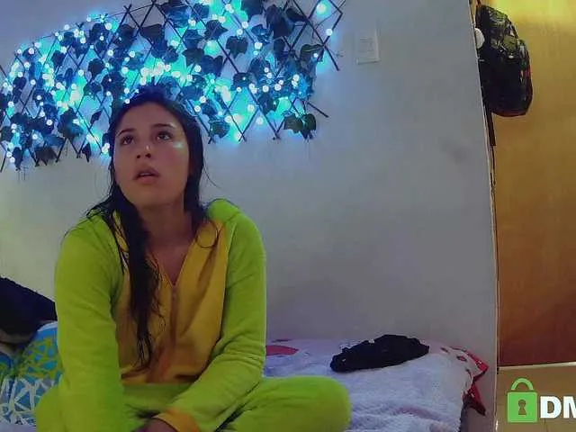 Live sex webcam photo for Anxxbuu #275913137
