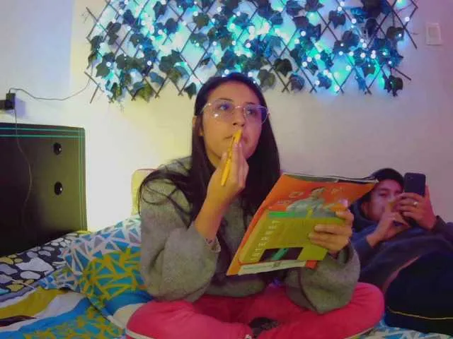 Live sex webcam photo for Anxxbuu #276037940