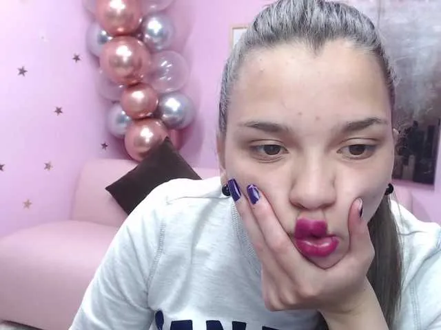 Live sex webcam photo for Any-blonde #271724091