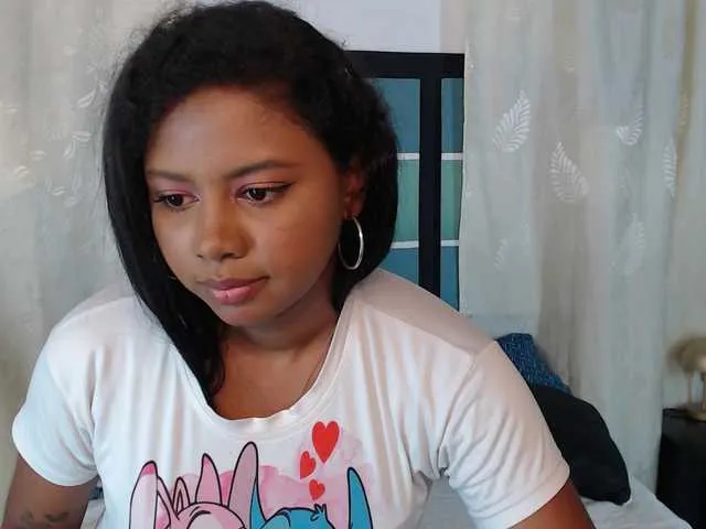 Live sex webcam photo for AnyAndMarcus #277151812