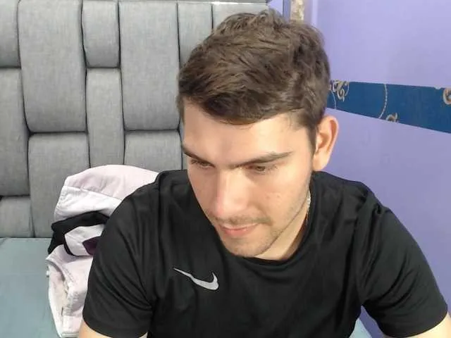 Live sex webcam photo for AnyAndMarcus #290326322