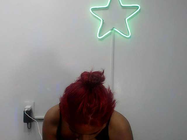 Live sex webcam photo for AnySamara18 #276055683