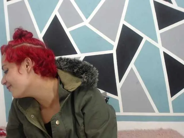 Live sex webcam photo for AnySamara18 #276136049