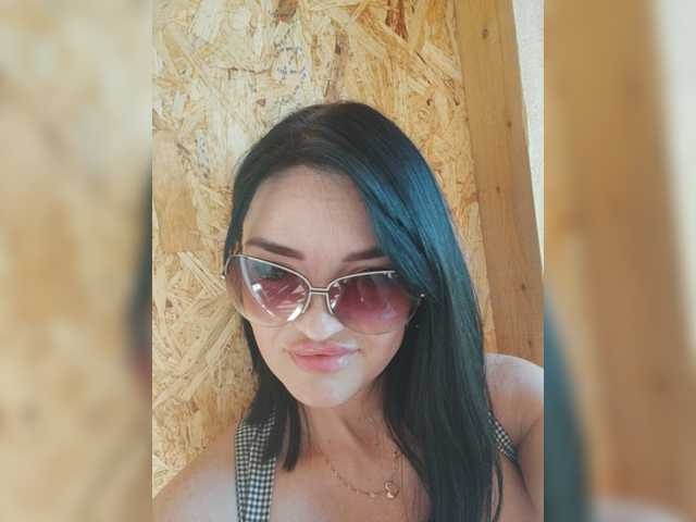 Live sex webcam photo for Anya-tochka #275675850