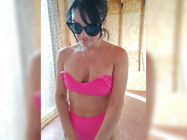 Live sex webcam photo for Anya-tochka #275990849