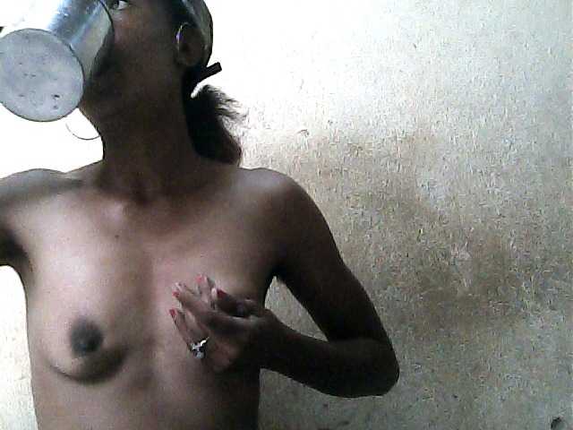 Live sex webcam photo for Anyah2 #273844941