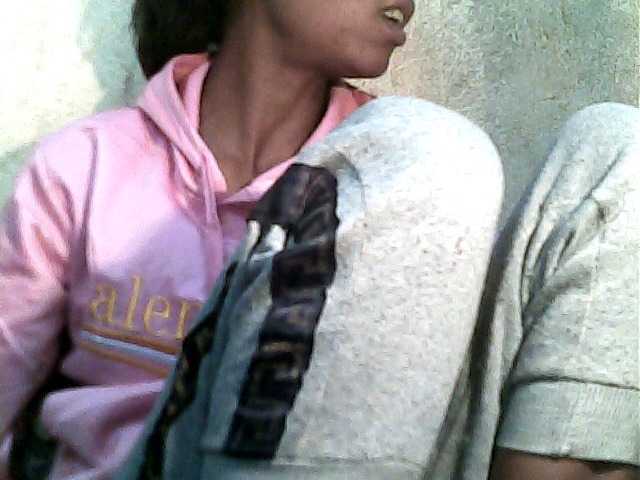 Live sex webcam photo for Anyah2 #273877022