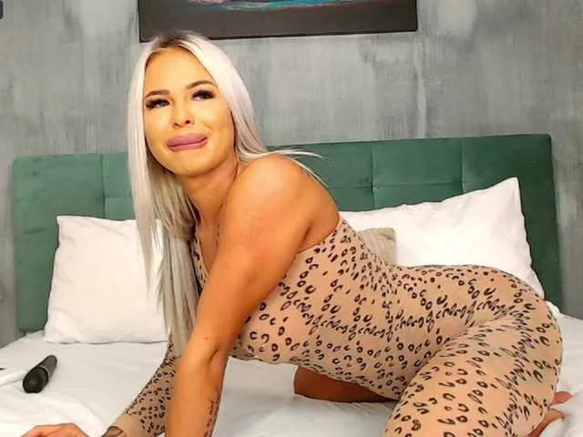 Live sex webcam photo for AnyasDolce #277548852