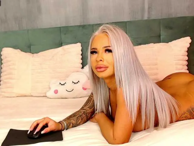 Live sex webcam photo for AnyasDolce #277810893