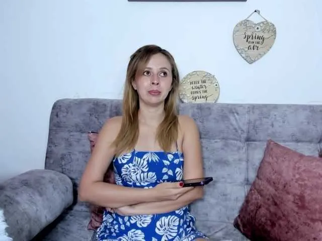 Live sex webcam photo for Anycr2212 #278275458