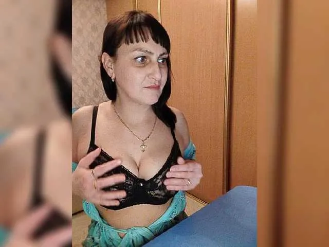 Live sex webcam photo for Anytaa18 #277250259