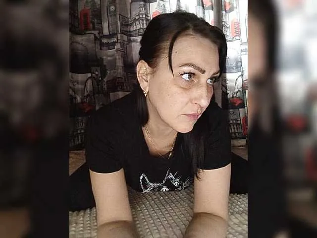 Live sex webcam photo for Anytaa18 #277797435
