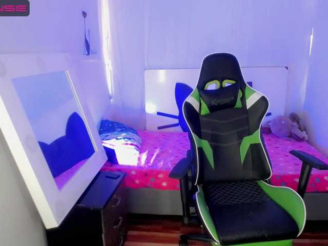 Live sex webcam photo for Anzu07 #275870252