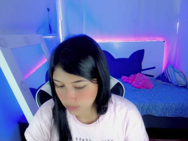 Live sex webcam photo for Anzu07 #275984385