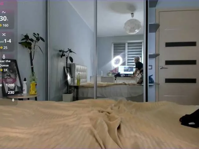 Live sex webcam photo for AnzuKim #290573684