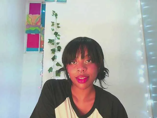 Live sex webcam photo for Aphrodiitee #277371829