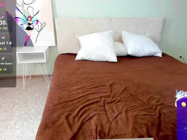 Live sex webcam photo for AphroditeRoberts #289499350