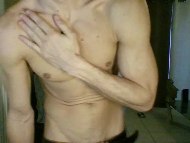 Live sex webcam photo for ApollonFitx69 #290534555