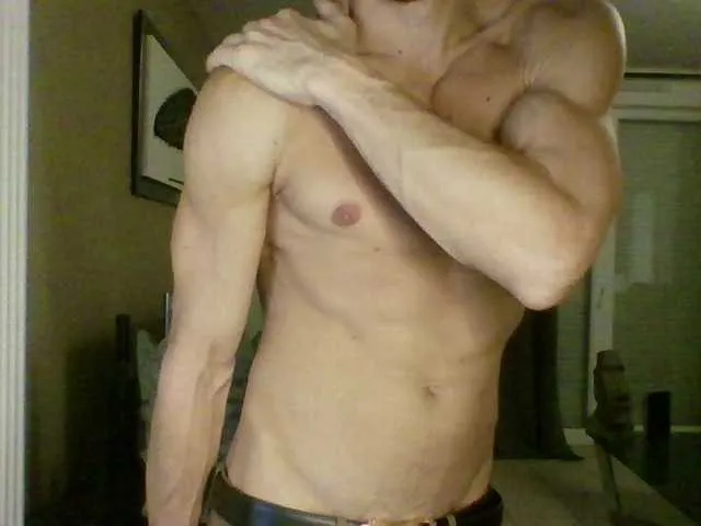 Live sex webcam photo for ApollonFitx69 #290585277