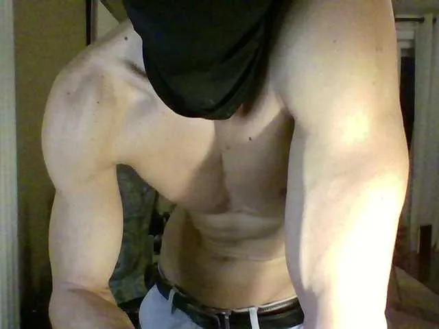Live sex webcam photo for ApollonFitx69 #290630086