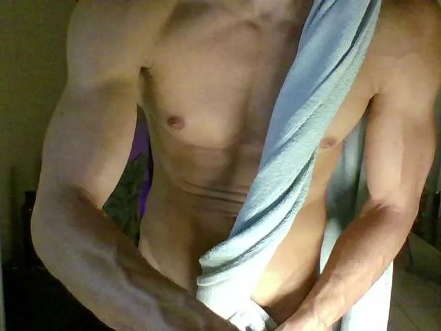 Live sex webcam photo for ApollonFitx69 #290809603