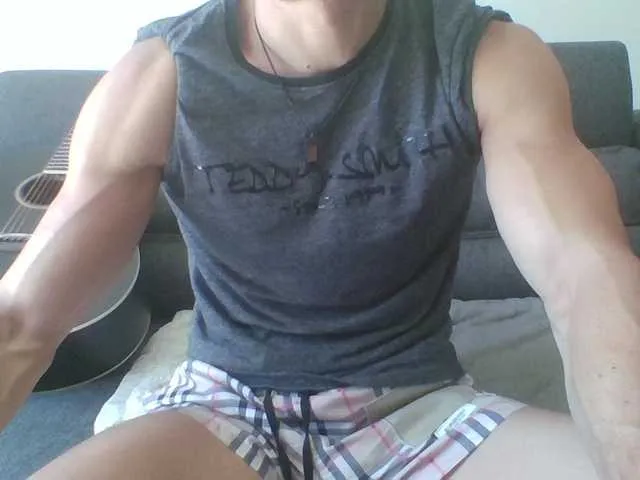 Live sex webcam photo for ApollonFitx69 #291299344