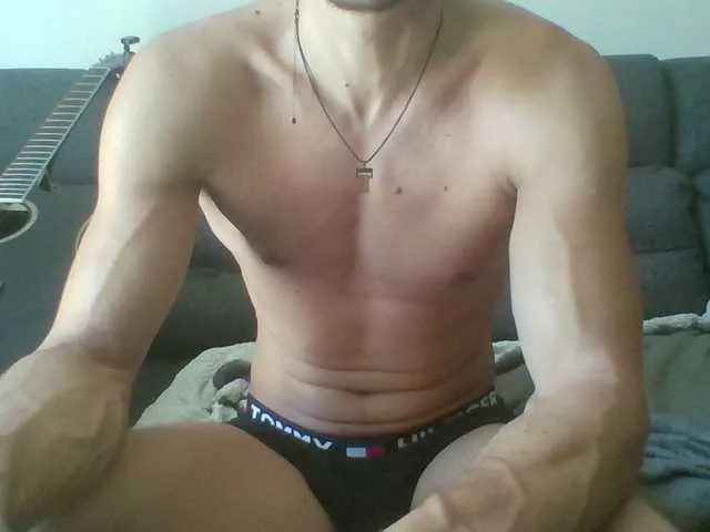 Live sex webcam photo for ApollonFitx69 #291318444