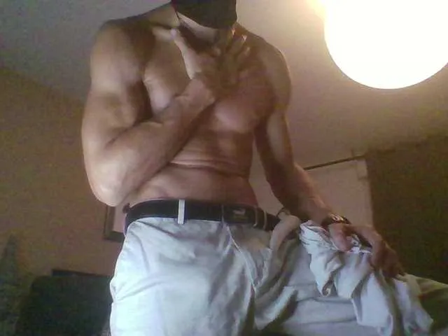 Live sex webcam photo for ApollonFitx69 #292003210