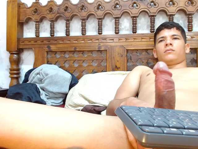 Live sex webcam photo for ApoloCopers #277048490