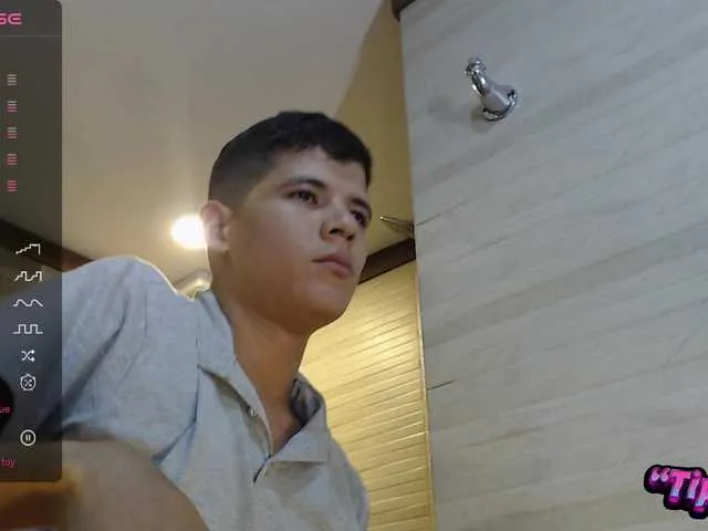 Live sex webcam photo for ApoloCopers #277213806