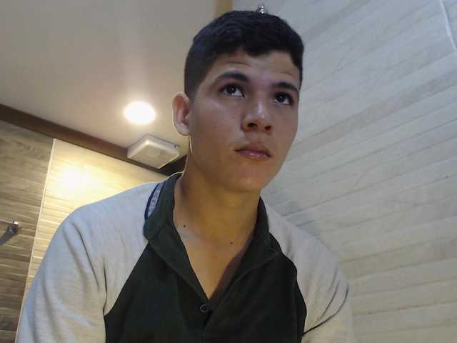 Live sex webcam photo for ApoloCopers #277226095