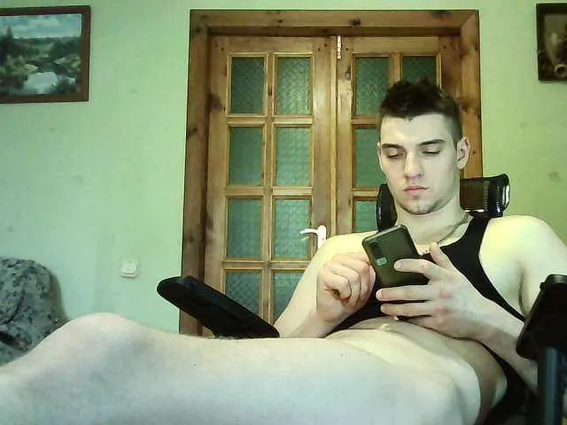 Live sex webcam photo for Appolon2000 #277304135