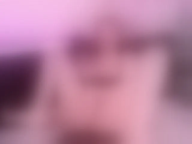 Live sex webcam photo for April-Avery #292171380