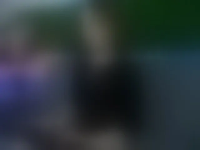 Live sex webcam photo for April-Avery #292323442