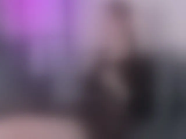 Live sex webcam photo for April-Avery #292384389