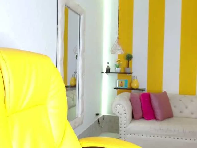 Live sex webcam photo for April-Johan #273985901