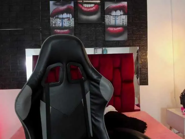 Live sex webcam photo for April-sc #291207096