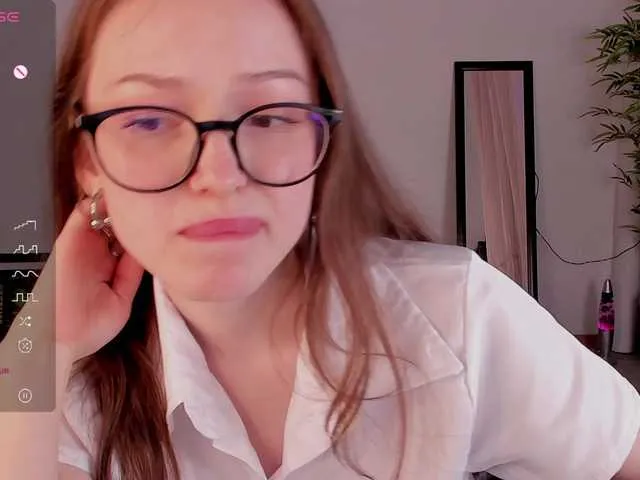 Live sex webcam photo for AprilCoy #277772286