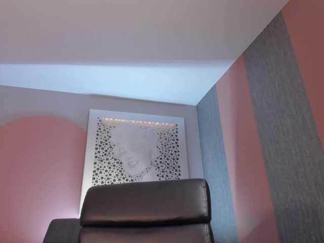 Live sex webcam photo for AprilRhodes #288039539